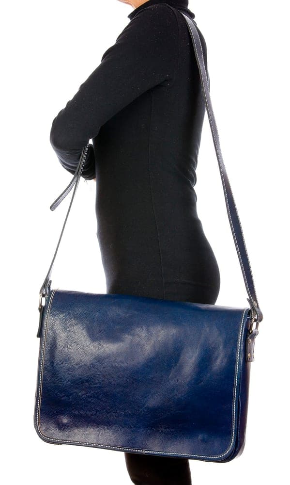 MATTIA: borsa da uomo a tracolla stile messenger in vero cuoio, colore blu, Made in Italy