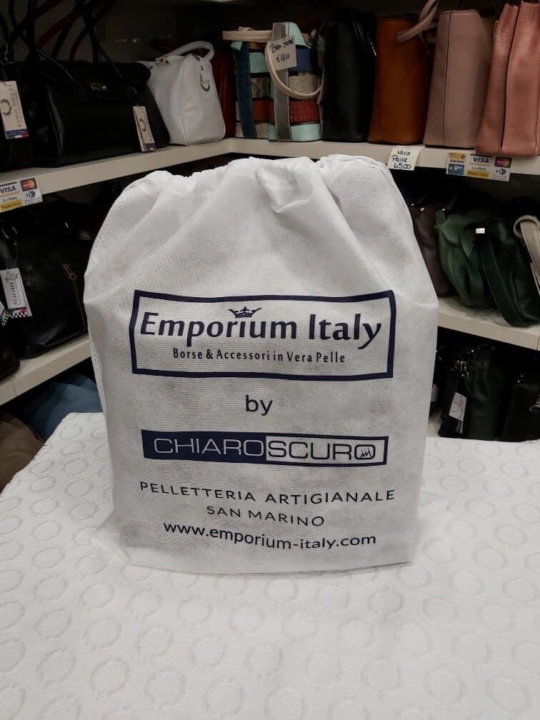 Ti serve la dust bag - sacchetto antipolvere per il tuo acquisto?