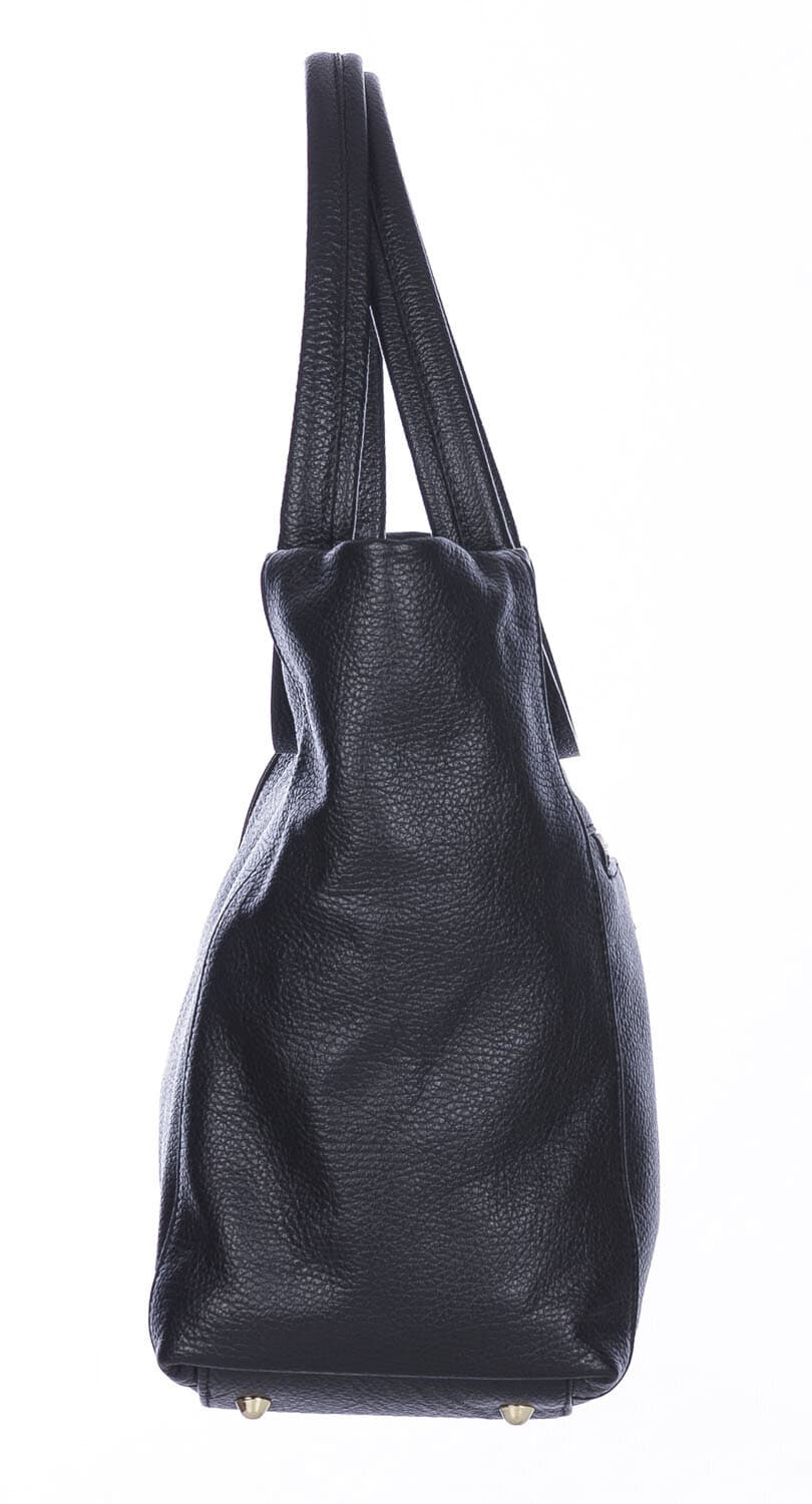 Borsa donna MATILDE a spalla in vera pelle morbida martellata, colore NERO, CHIARO SCURO, Made in Italy