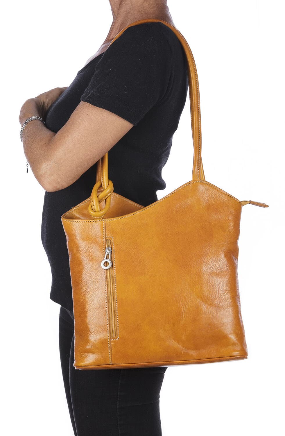 Borsa zaino donna MONTE ARGENTERA in vera pelle tamponata, colore GIALLO, CHIAROSCURO, Made in Italy