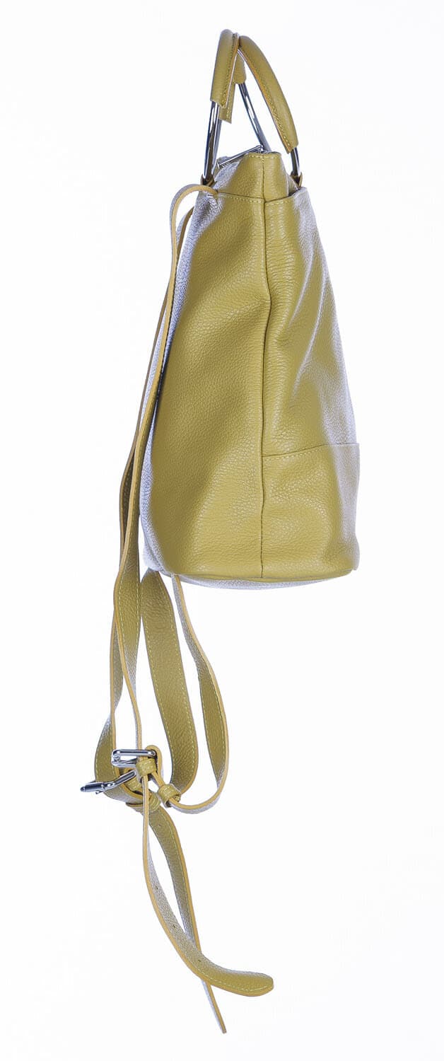 Borsa zaino donna MONTE NERONE, in vera pelle morbida martellata, colore GIALLO OCRA, CHIAROSCURO, Made in Italy