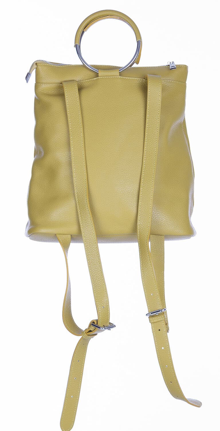 Borsa zaino donna MONTE NERONE, in vera pelle morbida martellata, colore GIALLO OCRA, CHIAROSCURO, Made in Italy