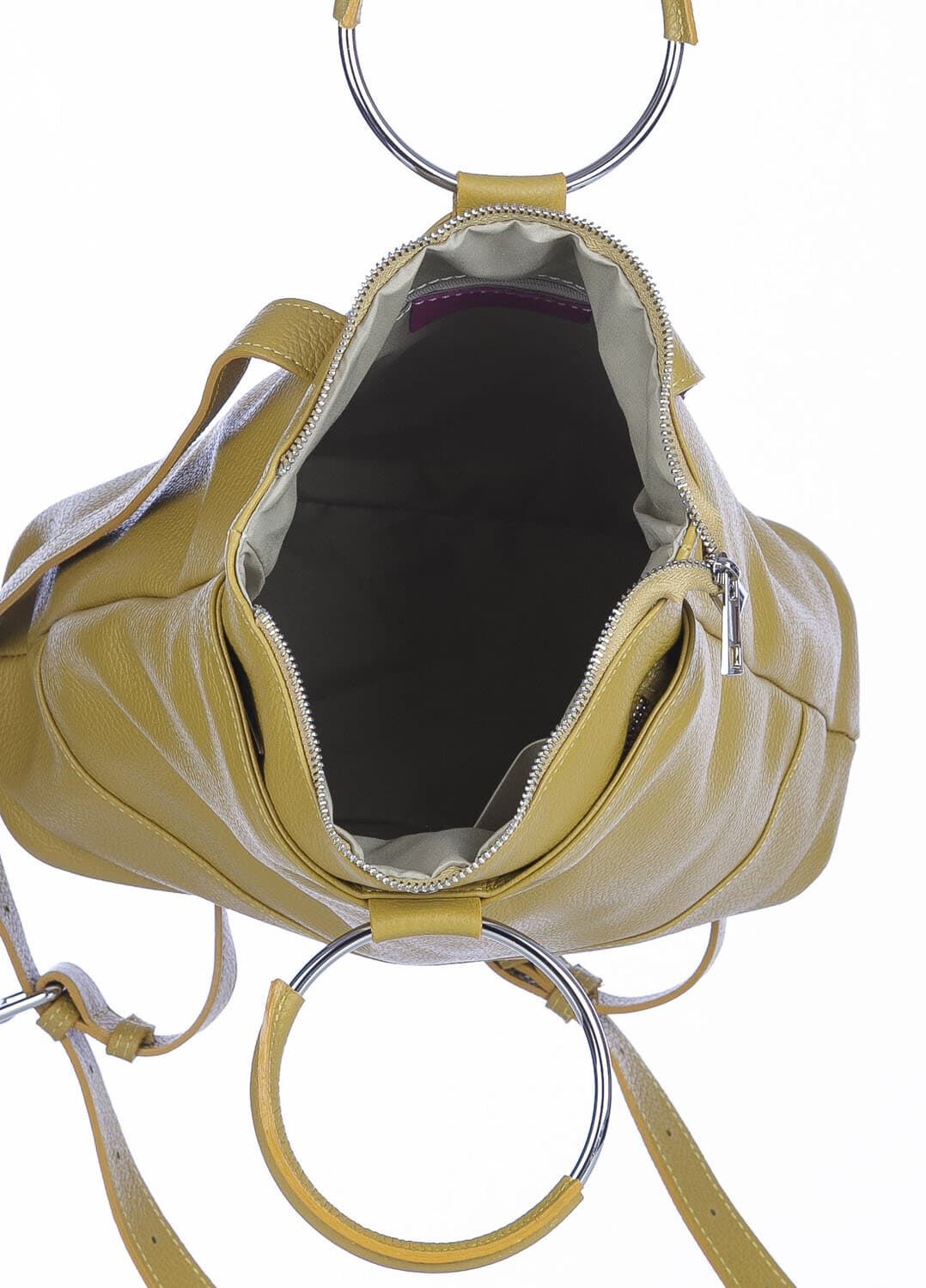 Borsa zaino donna MONTE NERONE, in vera pelle morbida martellata, colore GIALLO OCRA, CHIAROSCURO, Made in Italy