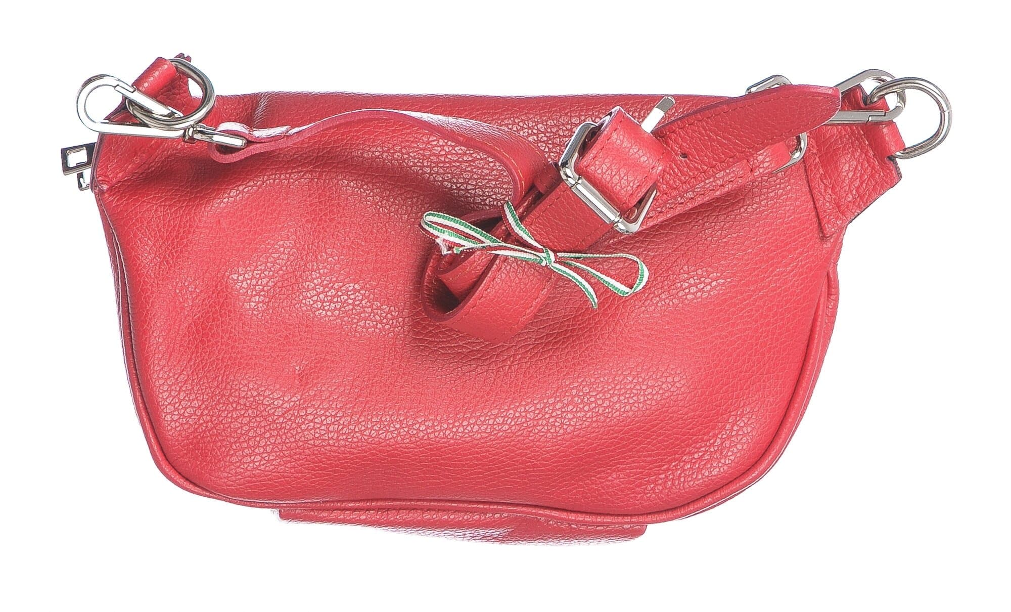 Gloria: marsupio pratico e spazioso per la donna che, anche in versione più sportiva e casual, vuole mantenere la sua eleganza scegliendo la vera pelle primo fiore italiana per i suoi accessori. Progettato con un design minimal, chiusura a cerniera, comod