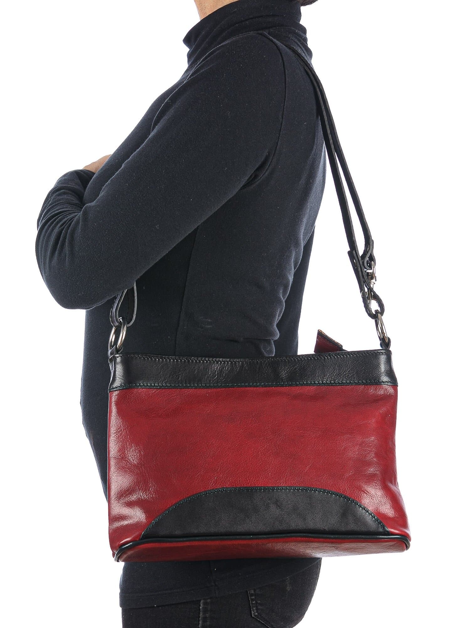 Borsa a spalla da donna in vera pelle GEMMA, colore ROSSO/NERO, CHIAROSCURO, MADE IN ITALY