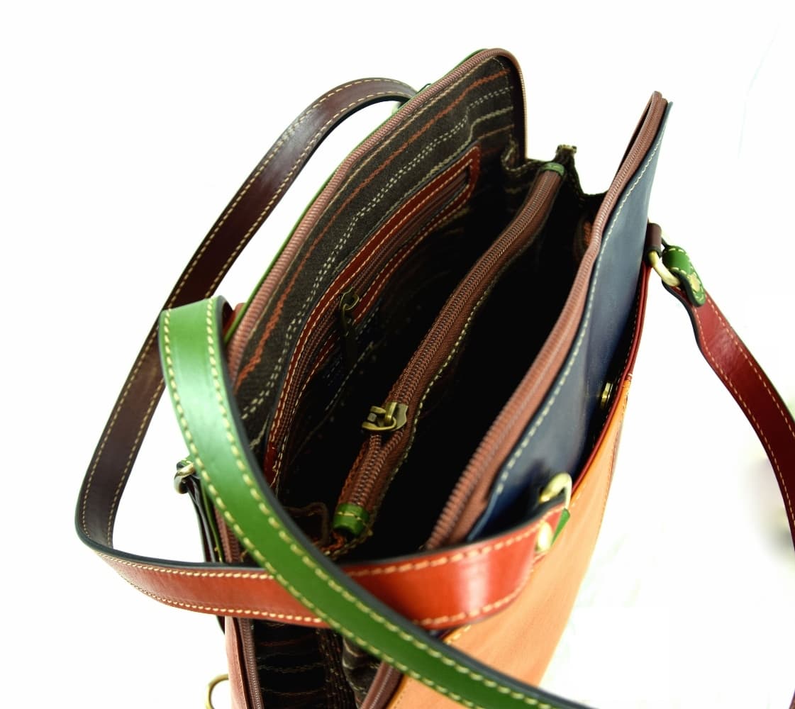 Borsa zaino donna in vera pelle tamponata MONTE CUSNA, SANTINI, MADE IN ITALY.