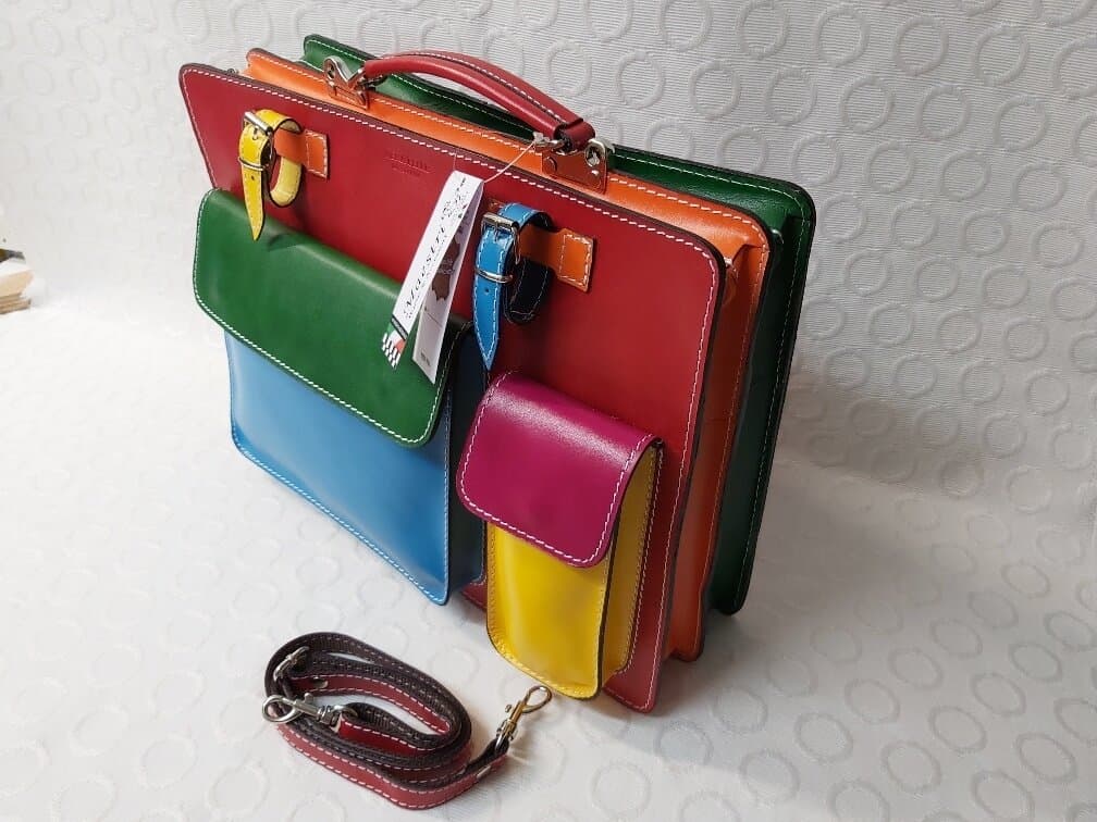 ELVI XXL base Rosso: Cartella ufficio/lavoro in vera pelle CHIAROSCURO, Made in Italy adatta a computer Pc portatile 15 pollici, brochure grandi, cartelle e fogli formato A3 (Borsa)