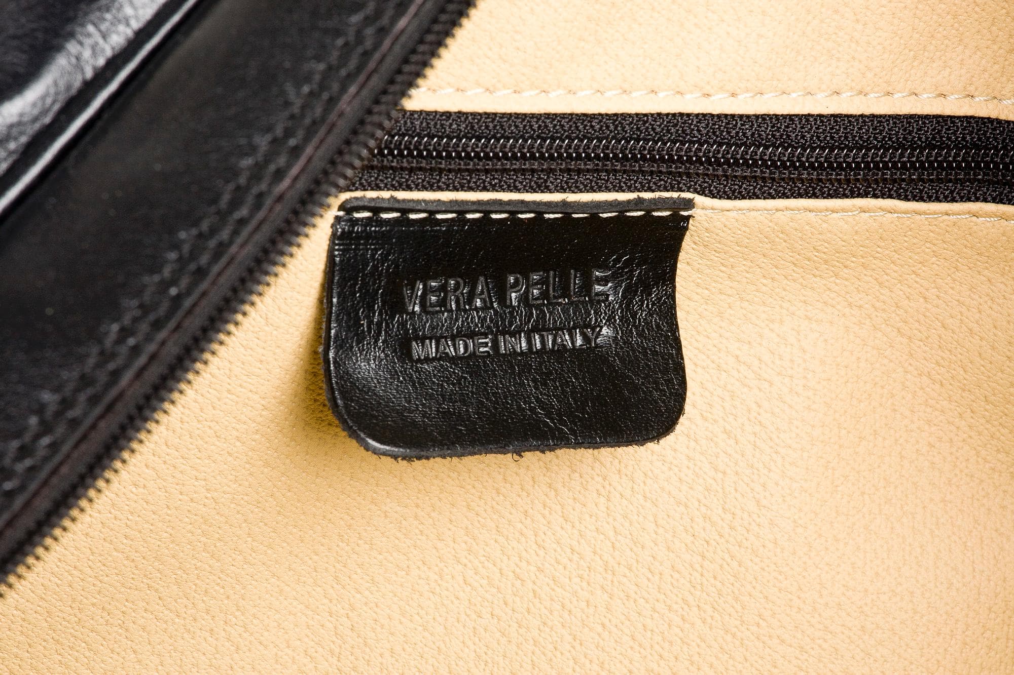 Borsa in vera pelle CHIAROSCURO mod. NILO colore MARRONE Made in Italy. (Borsa)