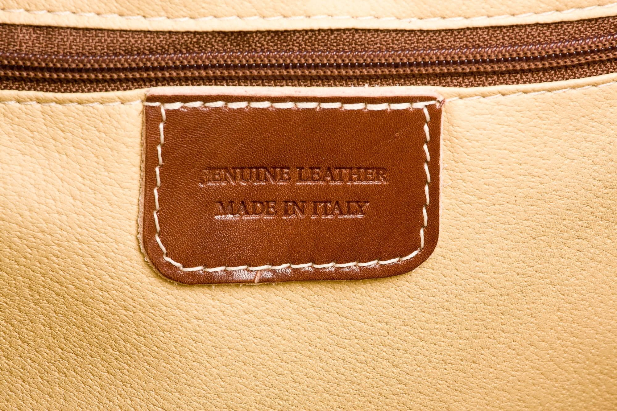 Borsone viaggio in vera pelle CHIAROSCURO mod. BRENTA colore MARRONE Made in Italy.
