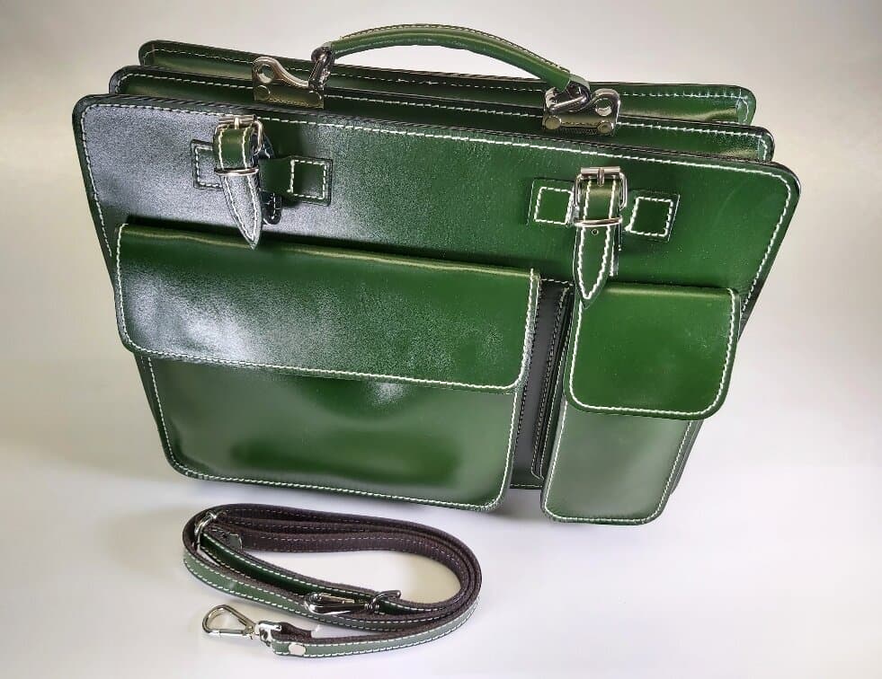 Borsa in vera pelle, mod. ALEX maxi, colore VERDE, con tracolla, CHIAROSCURO, Made in Italy adatta a computer Pc portatile 13/14 pollici, brochure grandi, cartelle e fogli formato A4