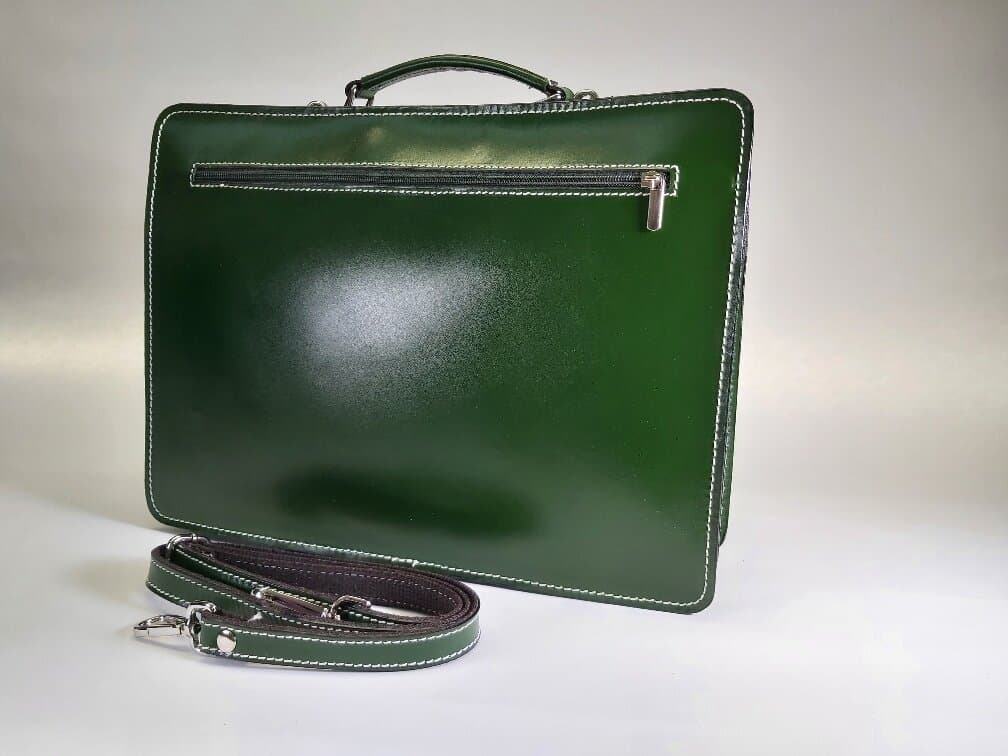 Borsa in vera pelle, mod. ALEX maxi, colore VERDE, con tracolla, CHIAROSCURO, Made in Italy adatta a computer Pc portatile 13/14 pollici, brochure grandi, cartelle e fogli formato A4