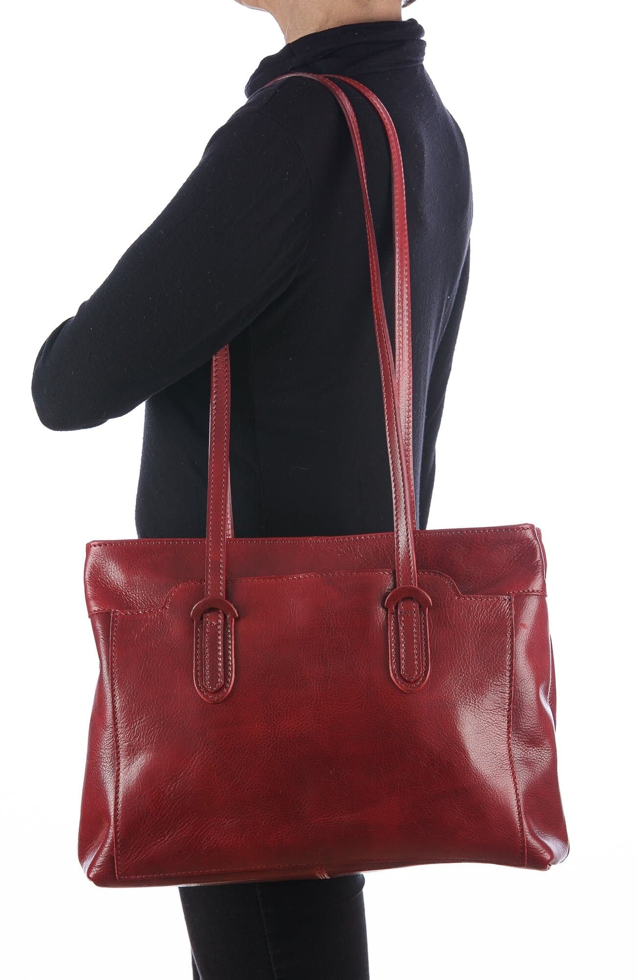 Borsa a spalla da donna in vera pelle MINA Small, colore ROSSO, CHIAROSCURO, Made in Italy
