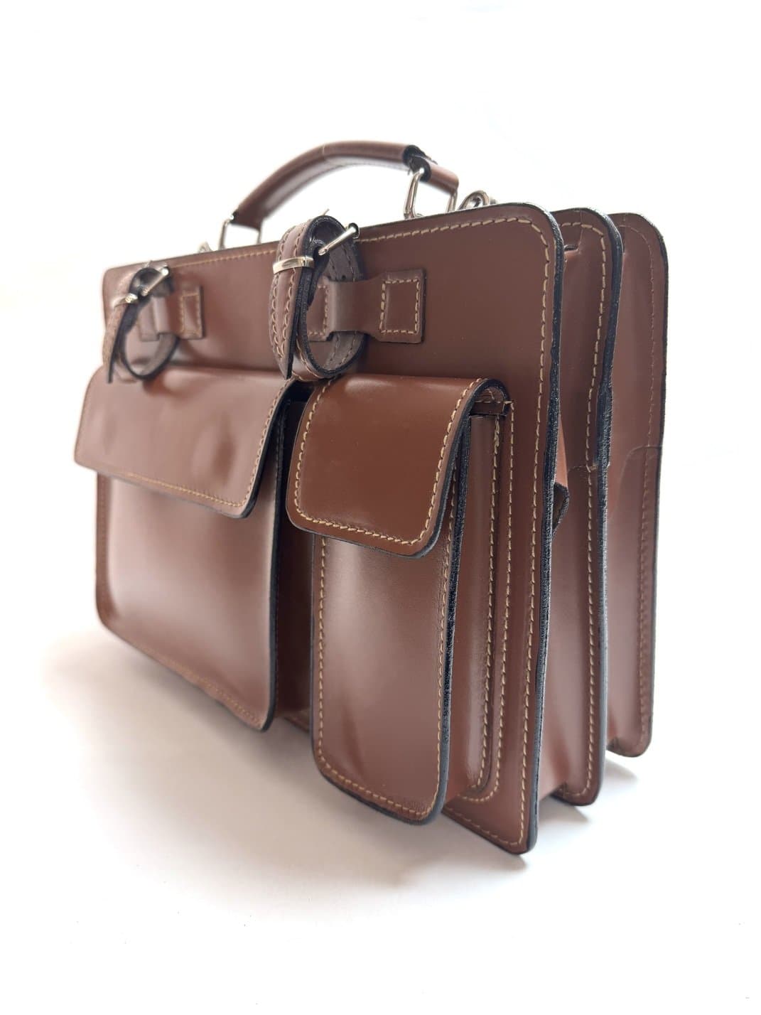 Borsa in vera pelle CHIAROSCURO mod. ALEX medium colore MARRONE Made in Italy Misura ideale per tablet di media dimensione/ agende di lavoro.