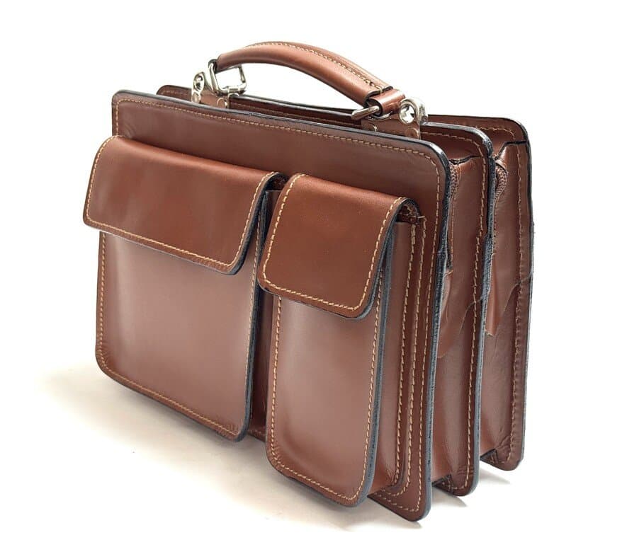  Borsa in vera pelle CHIAROSCURO mod. ALEX small, colore MARRONE, Made in Italy. Misura ideale per tablet di media dimensione/ agende di lavoro.