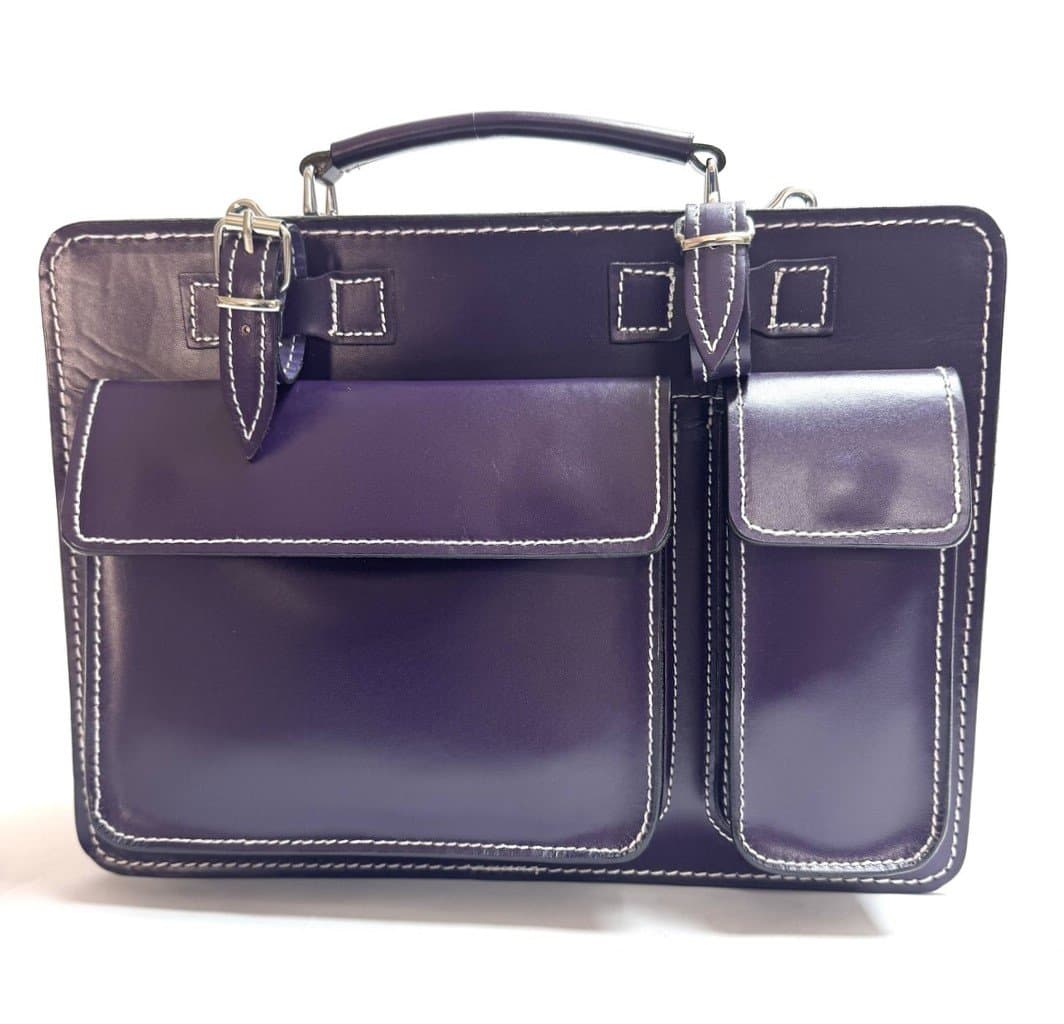 Borsa in vera pelle, mod. ALEX medium, colore VIOLA, con tracolla, CHIAROSCURO, Made in Italy Misura ideale per tablet di media dimensione/ agende di lavoro.