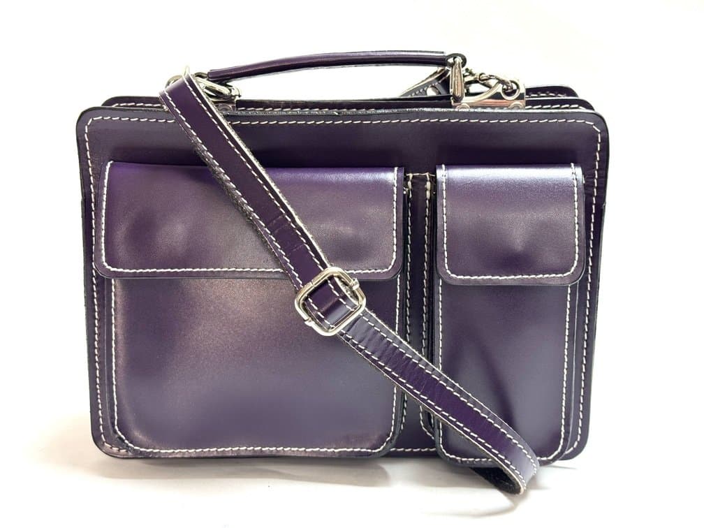 Borsa in vera pelle CHIAROSCURO mod. ALEX small, colore VIOLA, Made in Italy.Misura ideale per tablet di media dimensione/ agende di lavoro.
