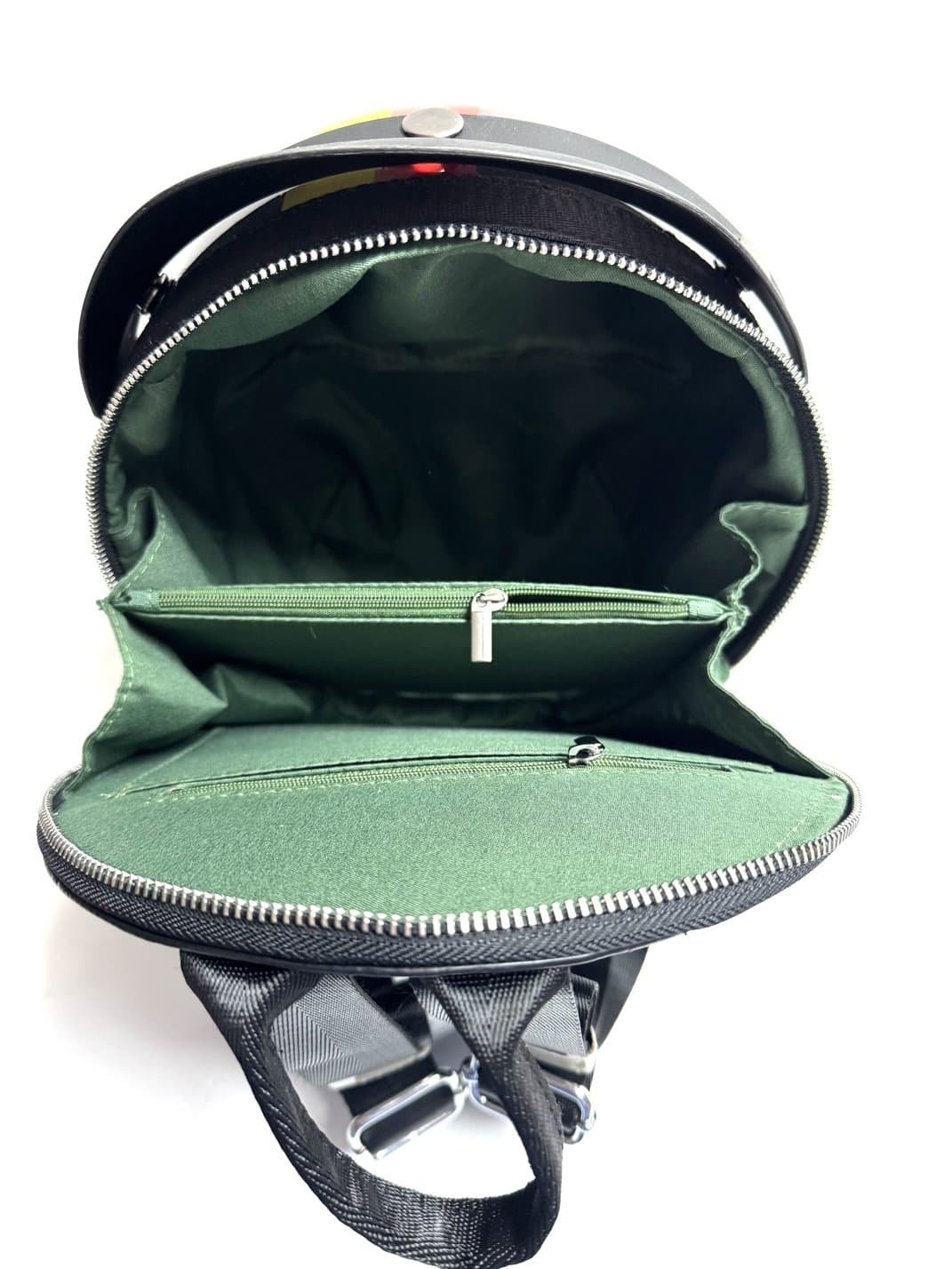 Borsa zaino Eros casco con tracolla, Cosplay Steampunk, ecopelle, colore bandiera tedesca, ARIANNA DINI DESIGN