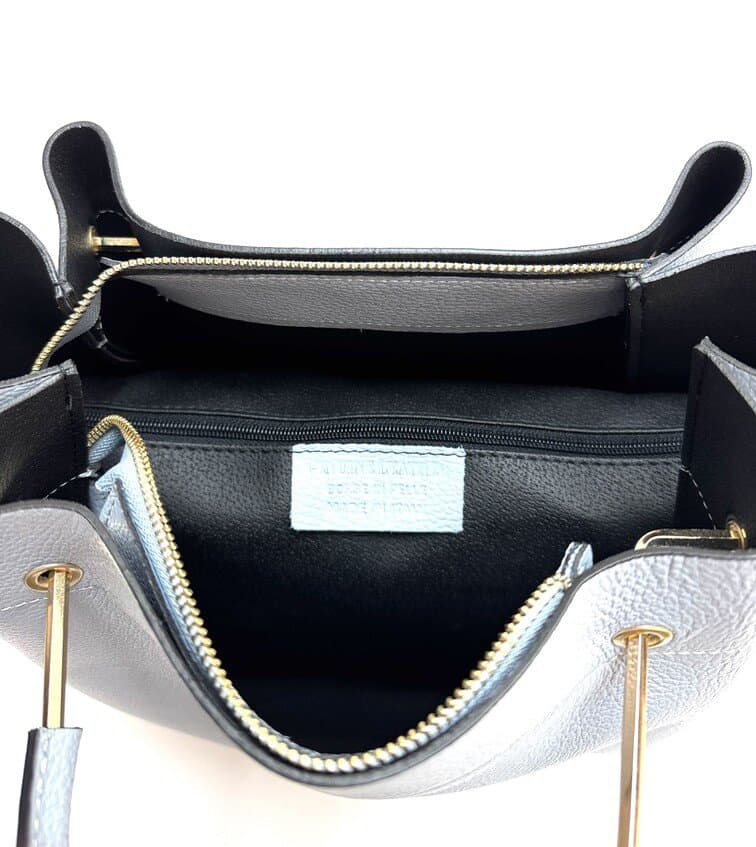 Borsa donna KAROLINA a spalla in vera pelle rigida, colore AZZURRO, CHIAROSCURO, Made in Italy