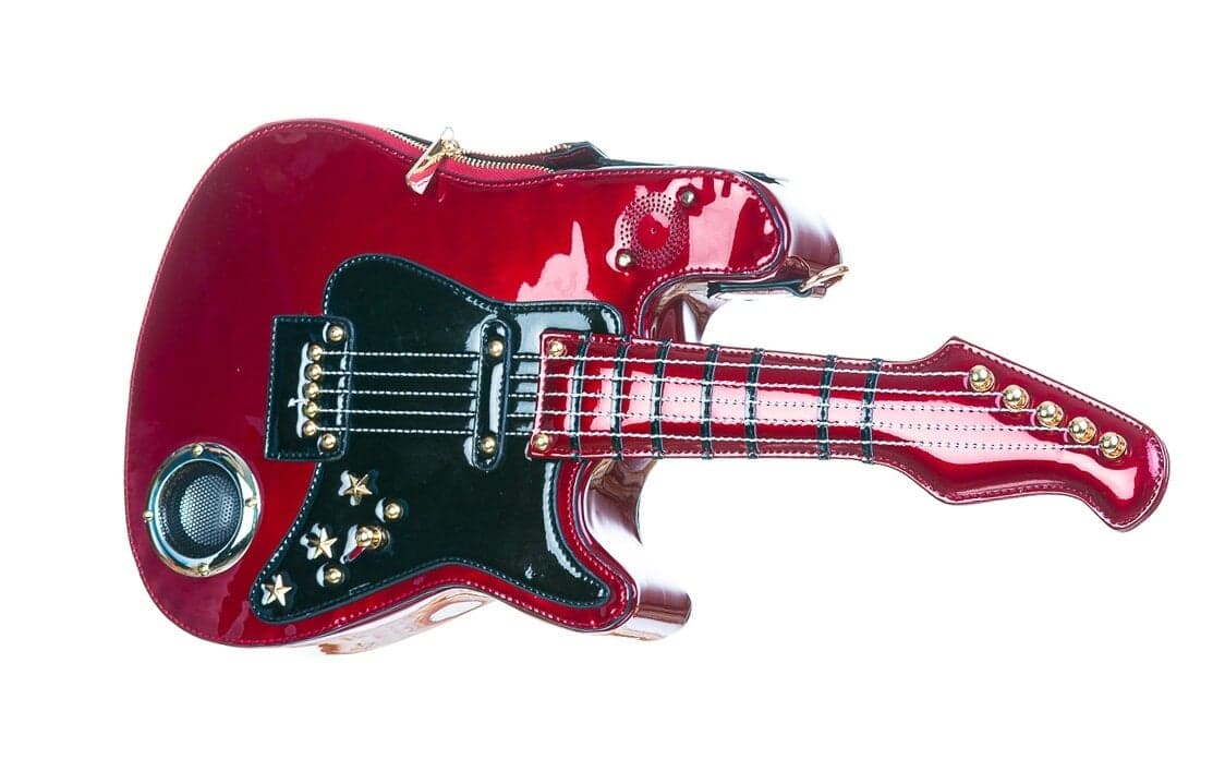 Borsa Guitar Shana con casse funzionanti, con tracolla, Cosplay Steampunk, ecopelle, forma chitarra, colore rosso, ARIANNA DINI DESIGN
