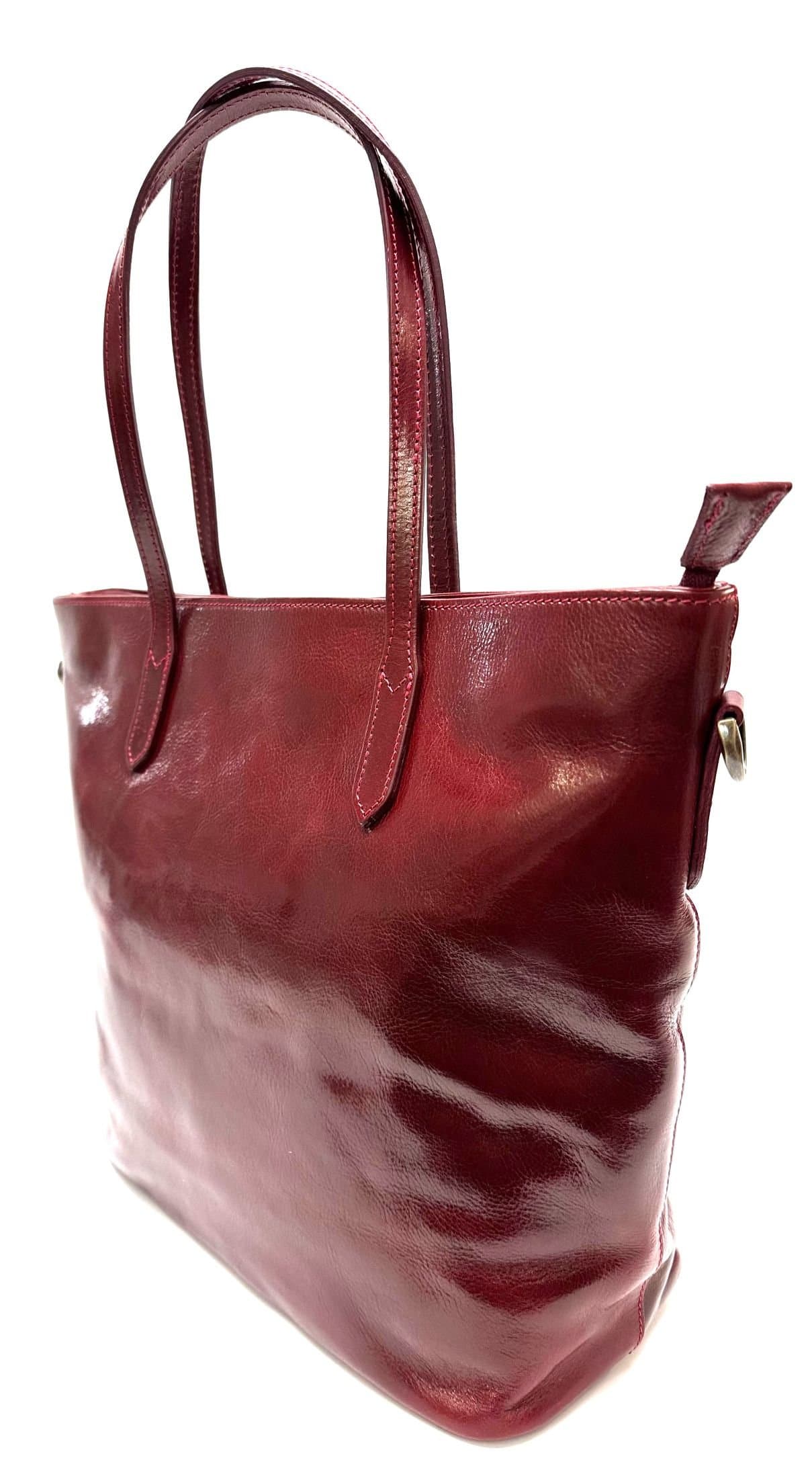 Borsa modello shopper, portata a spalla da donna in vera pelle modello VANESA, colore ROSSO, CHIAROSCURO, Made in Italy.