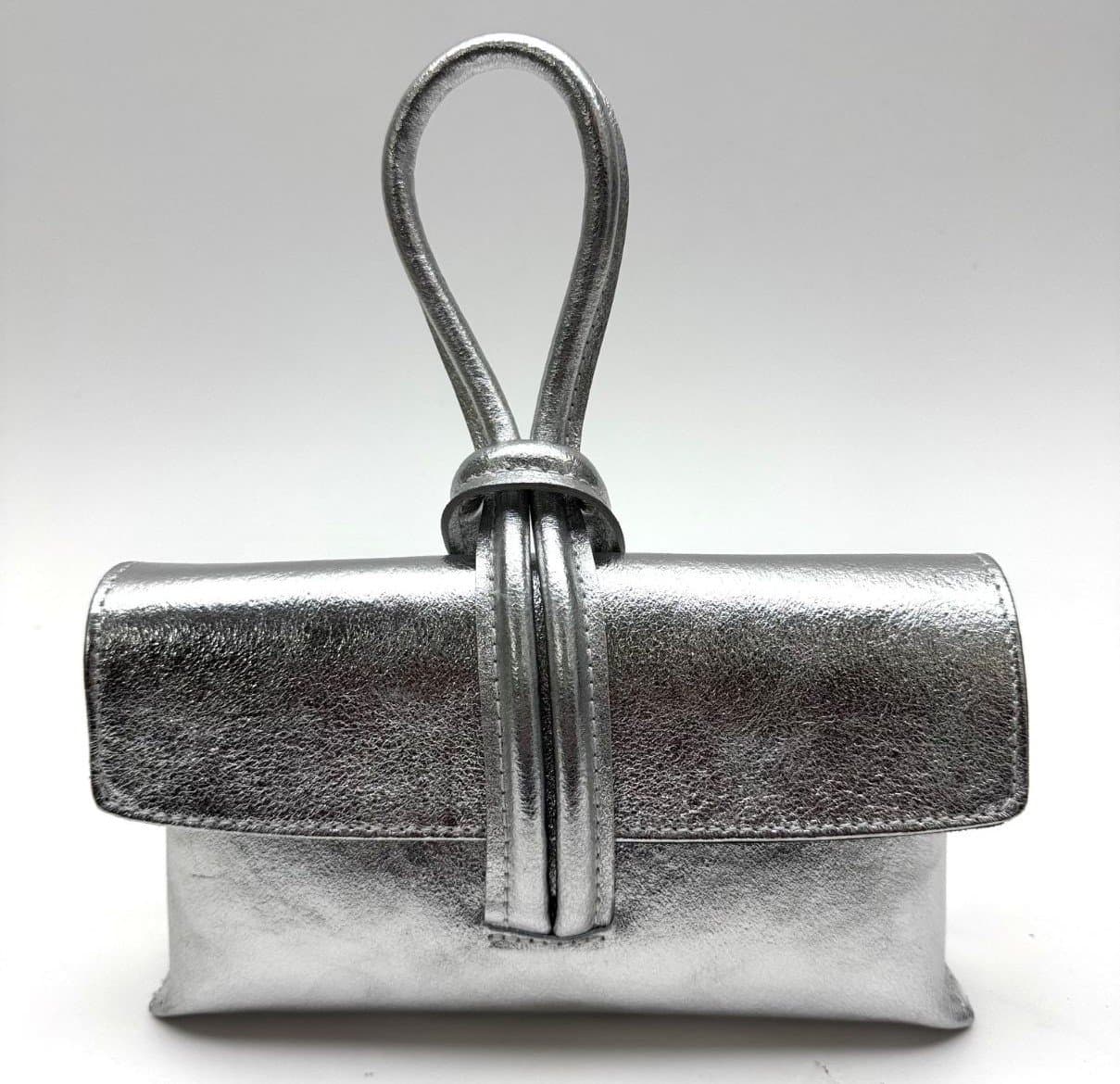 Borsa piccola in vera pelle martellata, modello SARA, colore ARGENTO METALLIZATO, CHIAROSCURO, Made in Italy